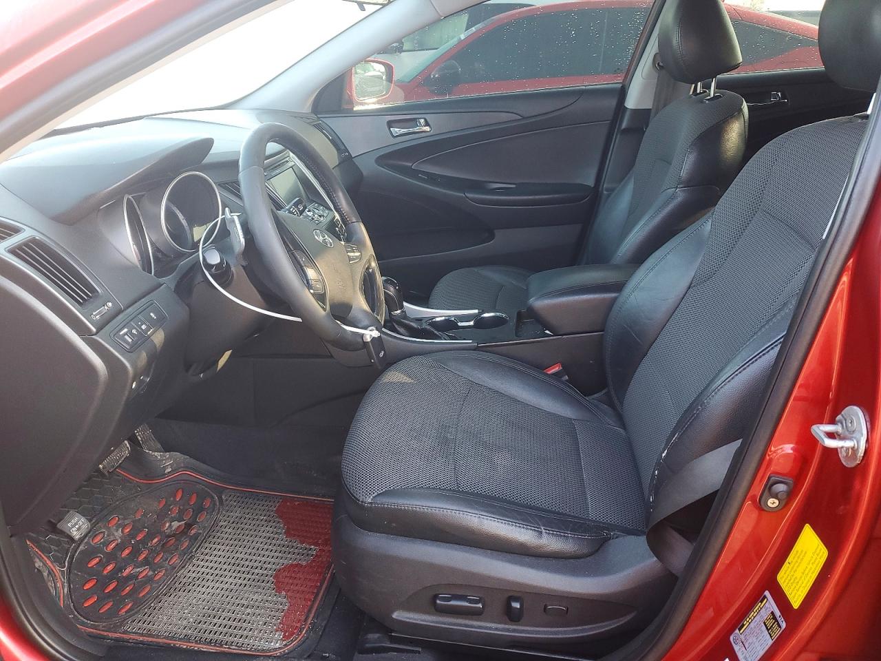 2011 HYUNDAI SONATA SE photo 13