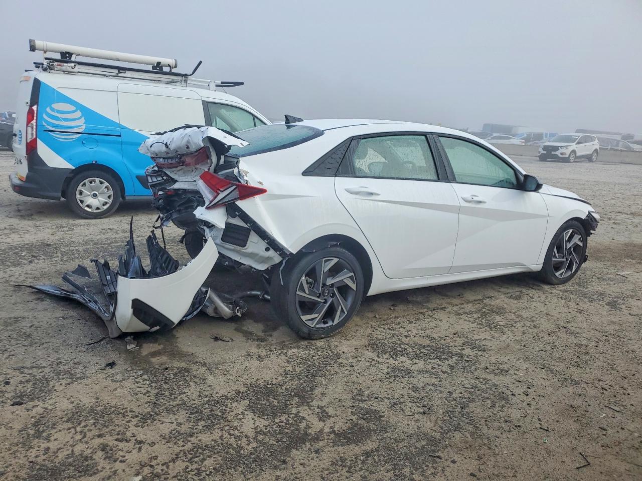 2025 HYUNDAI ELANTRA BLUE photo 3
