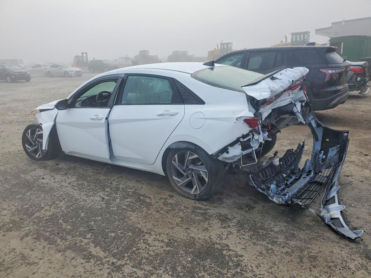 2025 HYUNDAI ELANTRA BLUE photo 2