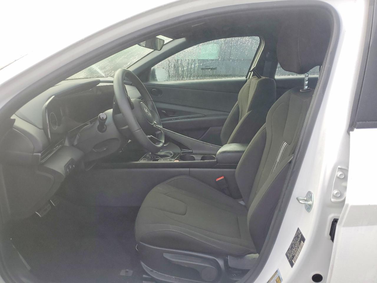 2025 HYUNDAI ELANTRA BLUE photo 7