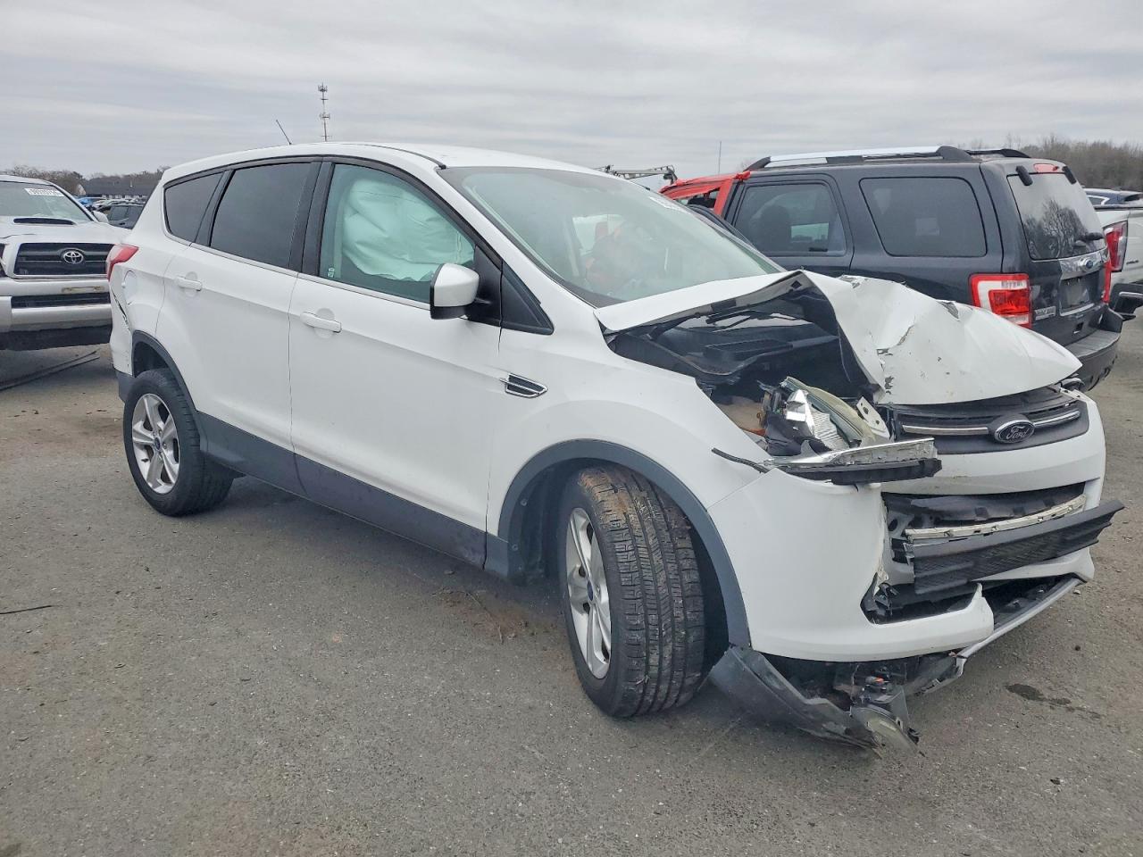 2014 FORD ESCAPE SE photo 4