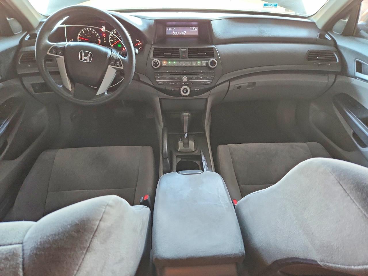 2010 HONDA ACCORD LX photo 15