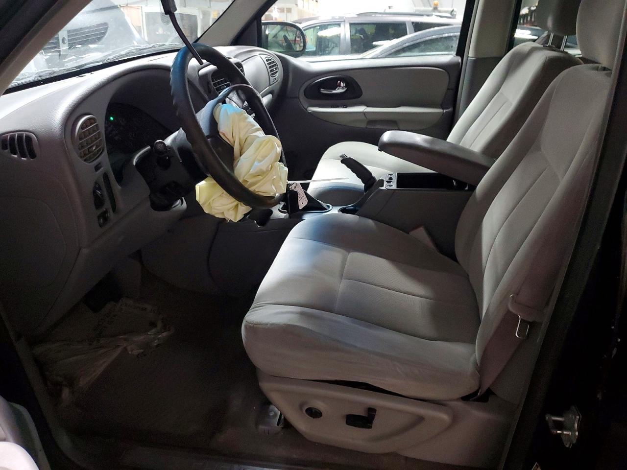 2005 CHEVROLET TRAILBLAZER LS photo 7
