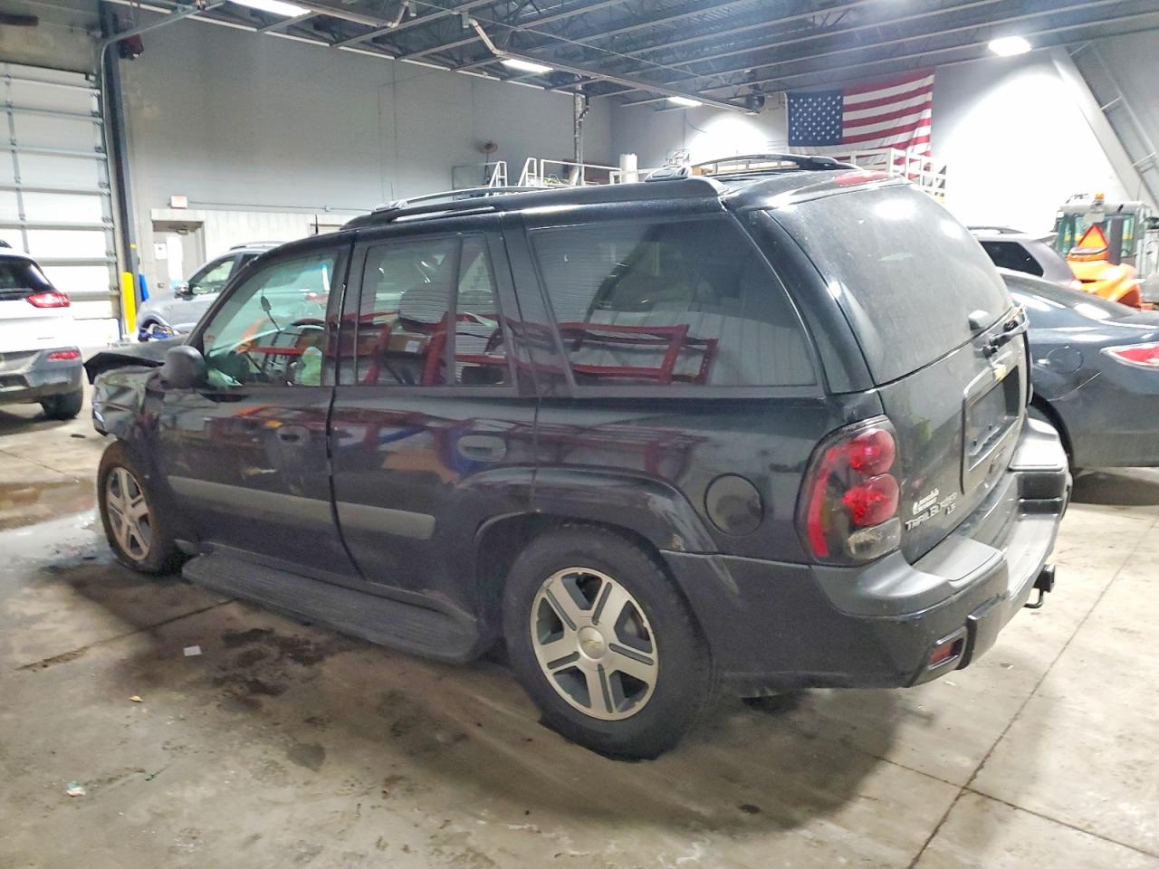 2005 CHEVROLET TRAILBLAZER LS photo 2