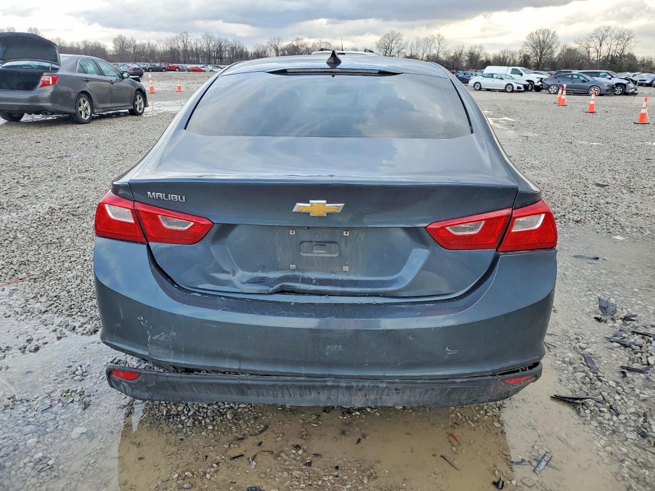 2020 CHEVROLET MALIBU LS photo 6