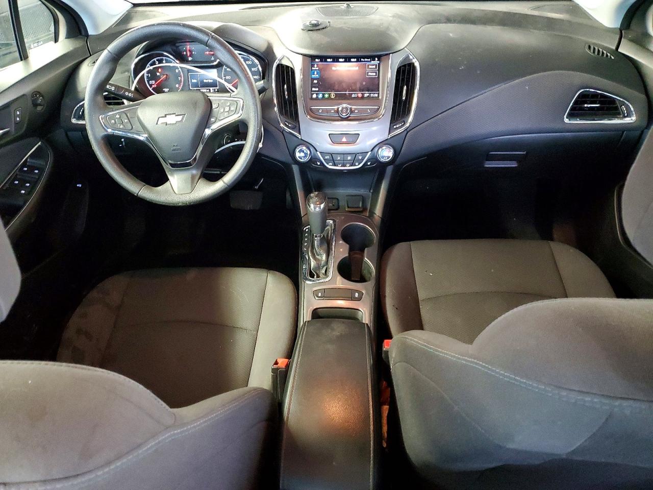 2019 CHEVROLET CRUZE LT photo 8
