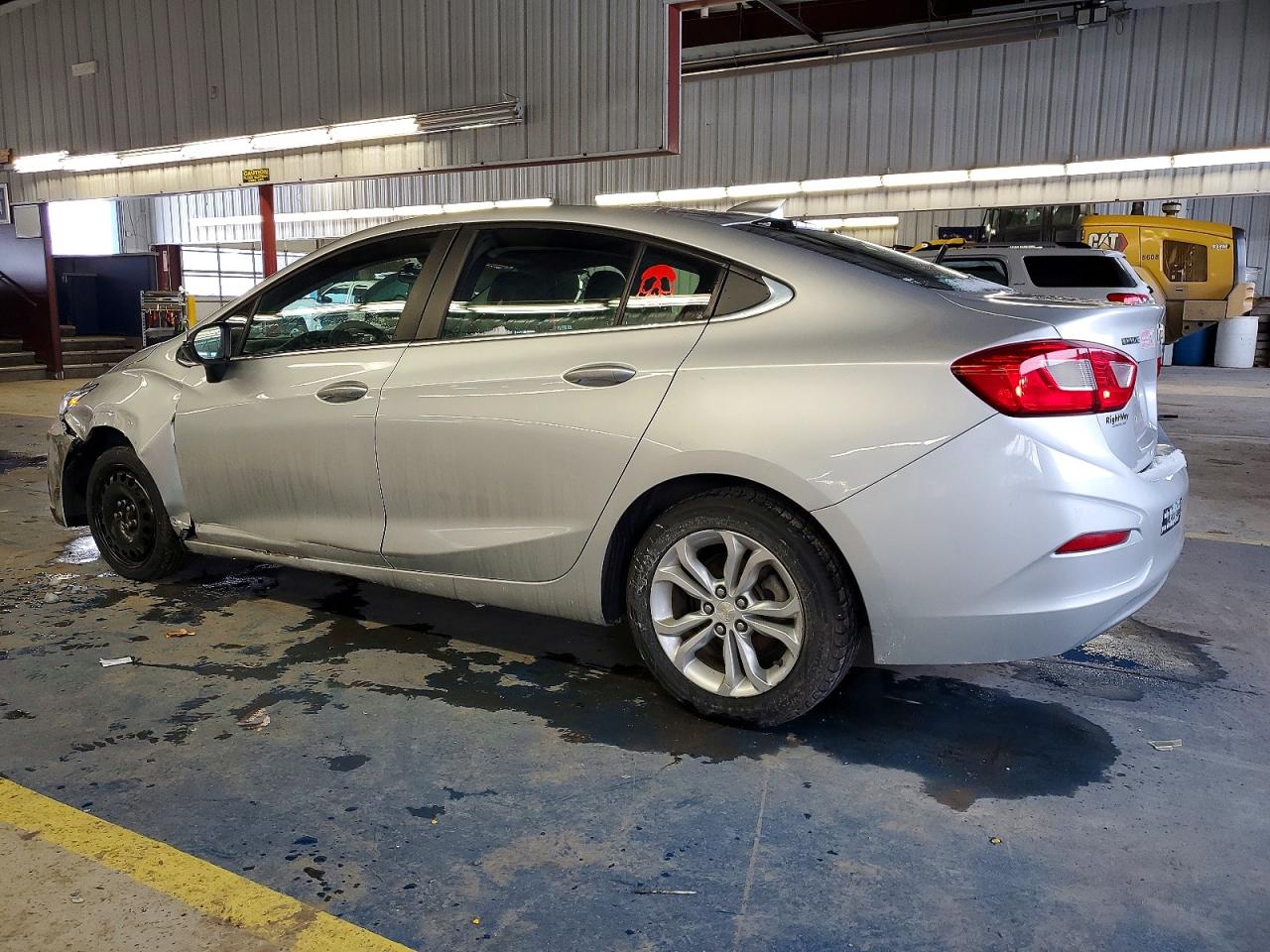 2019 CHEVROLET CRUZE LT photo 2