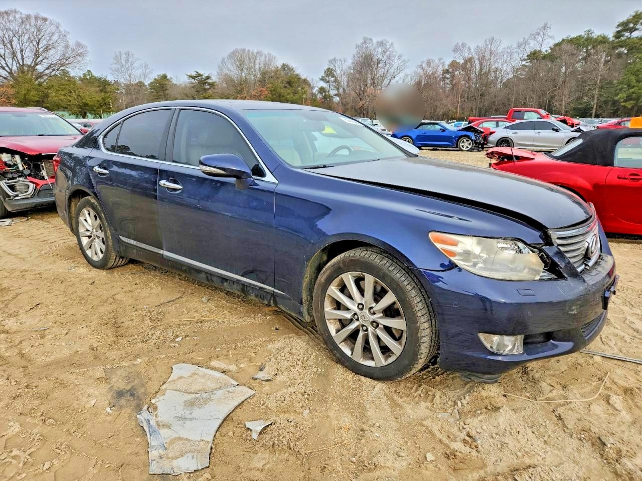 2011 LEXUS LS 460 photo 4