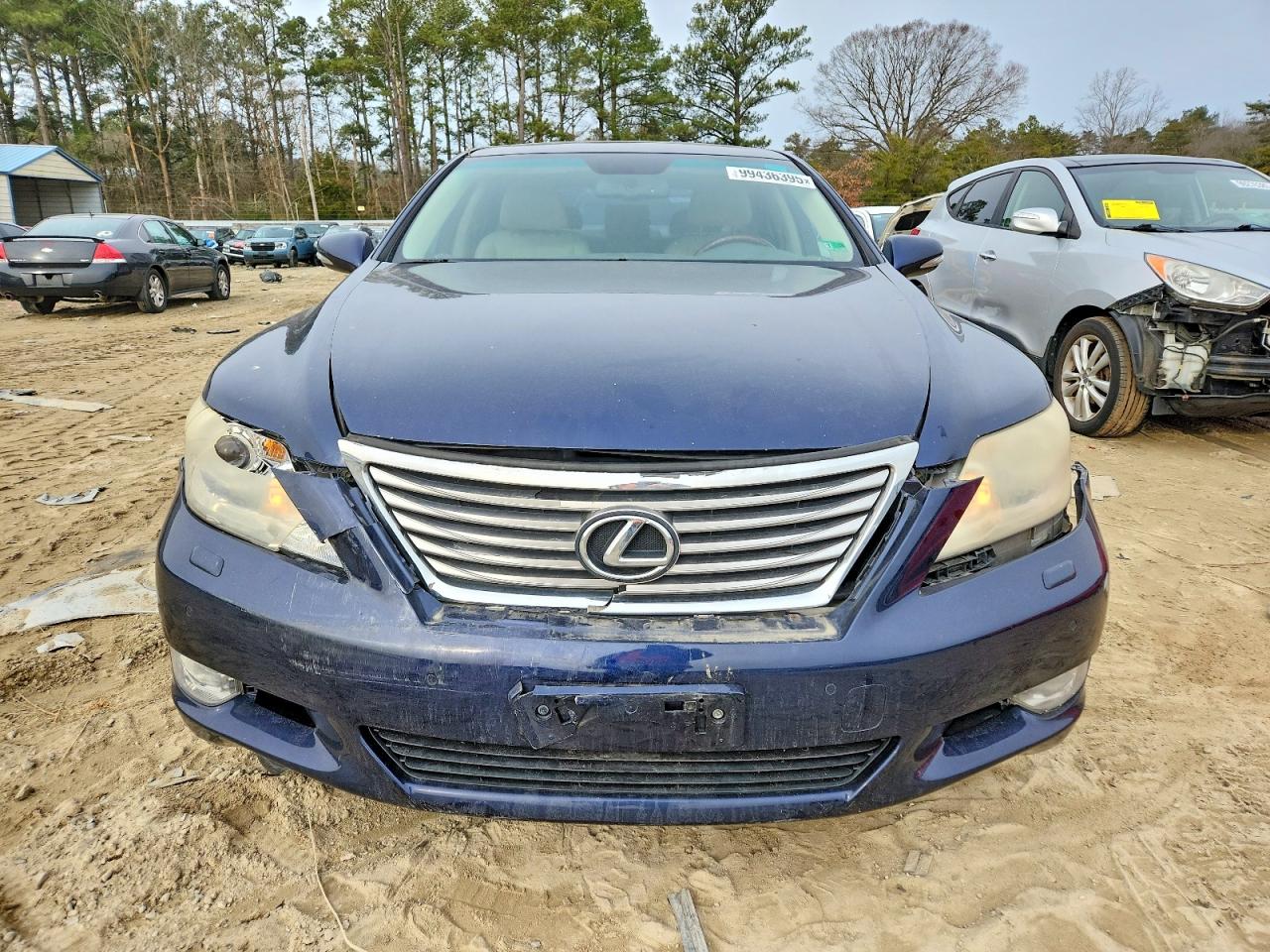 2011 LEXUS LS 460 photo 5
