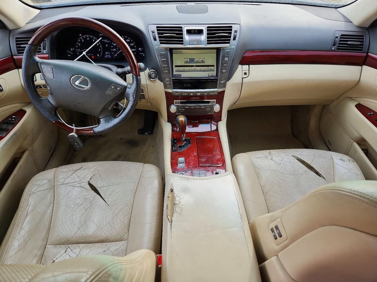 2011 LEXUS LS 460 photo 8