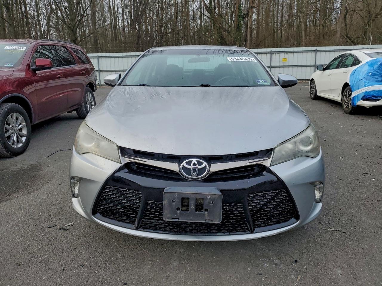 2015 TOYOTA CAMRY LE photo 5