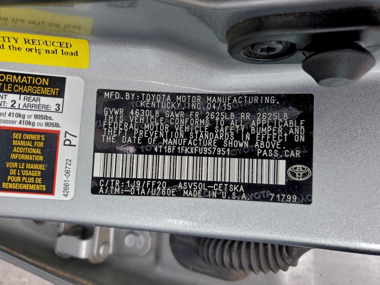 2015 TOYOTA CAMRY LE photo 12
