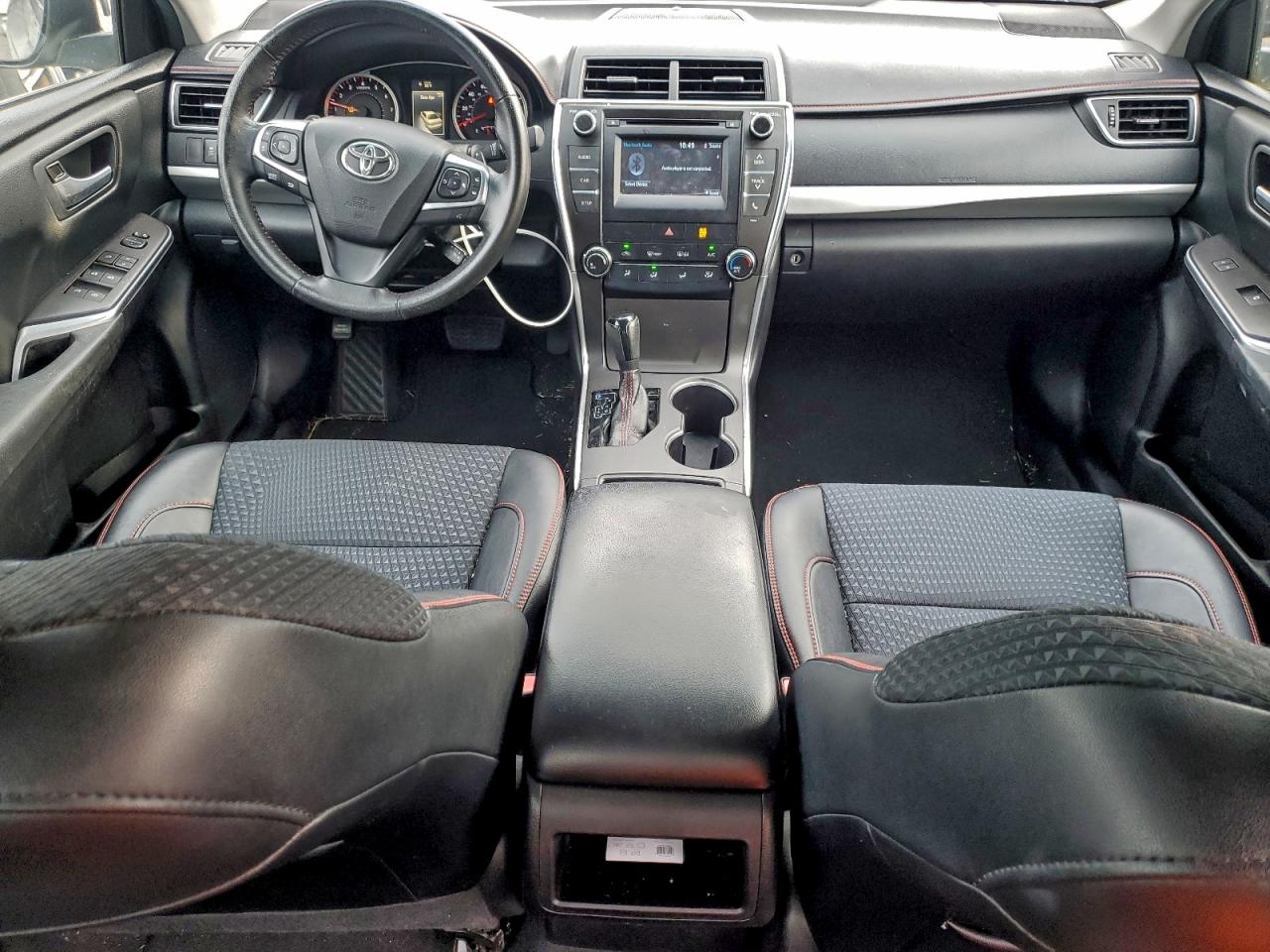 2015 TOYOTA CAMRY LE photo 8