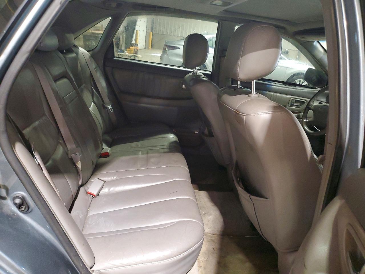 2001 TOYOTA AVALON XL photo 10