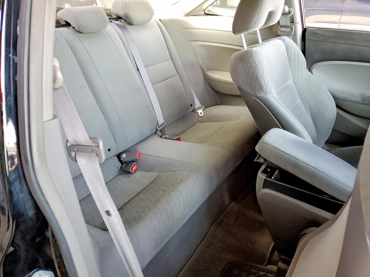 2011 HONDA CIVIC LX photo 10