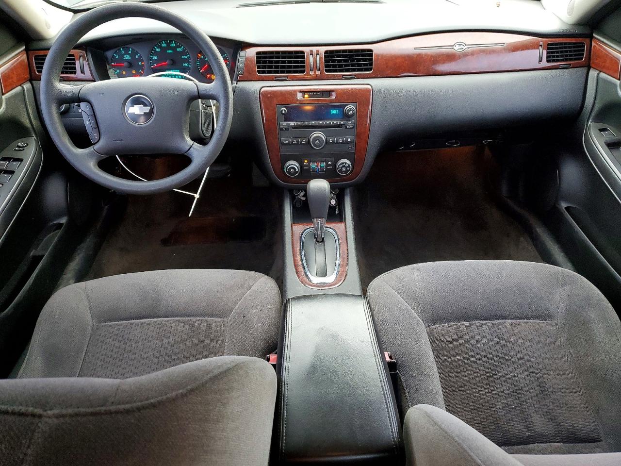 2010 CHEVROLET IMPALA LS photo 8