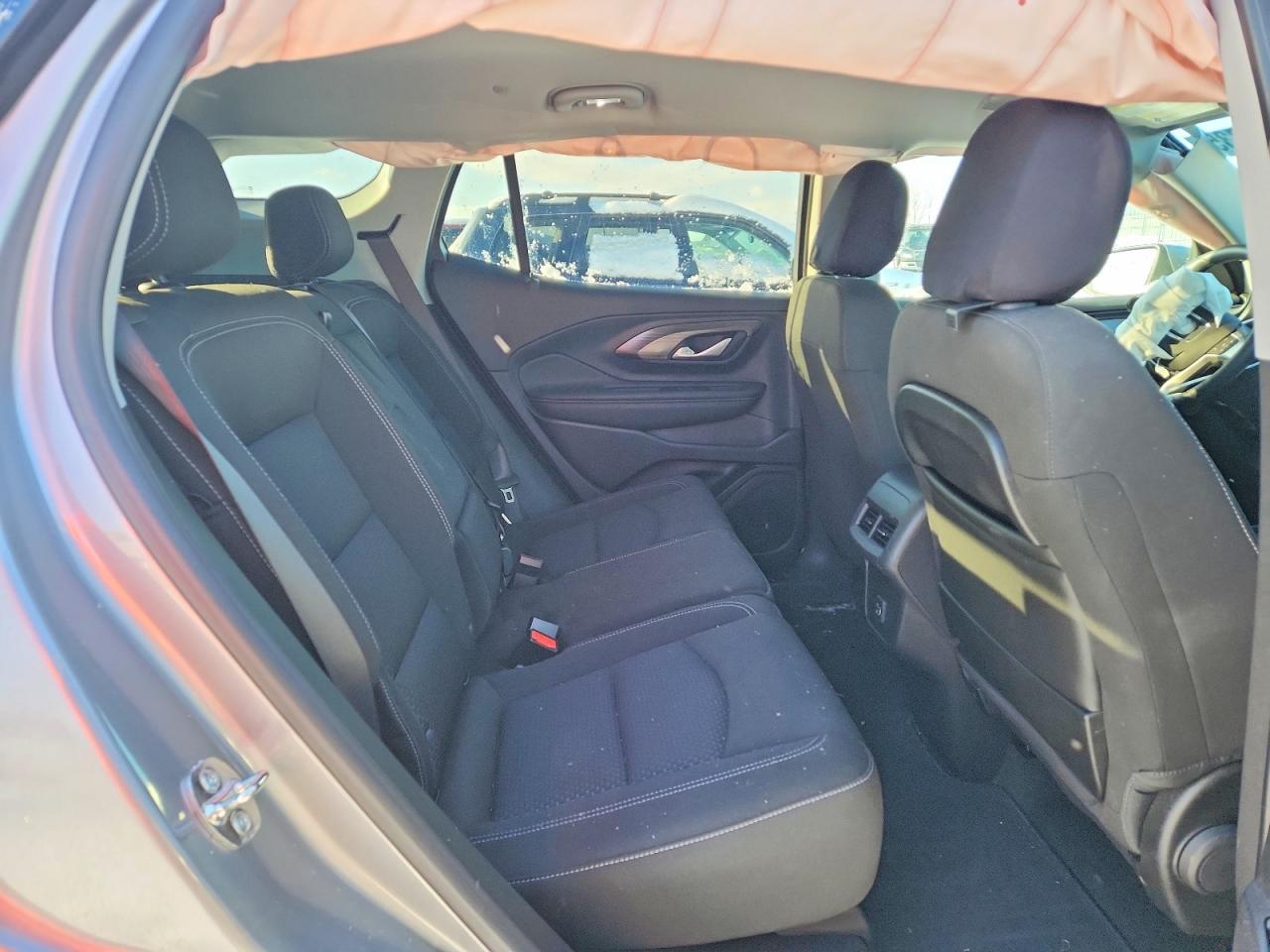2024 GMC TERRAIN SLE photo 21