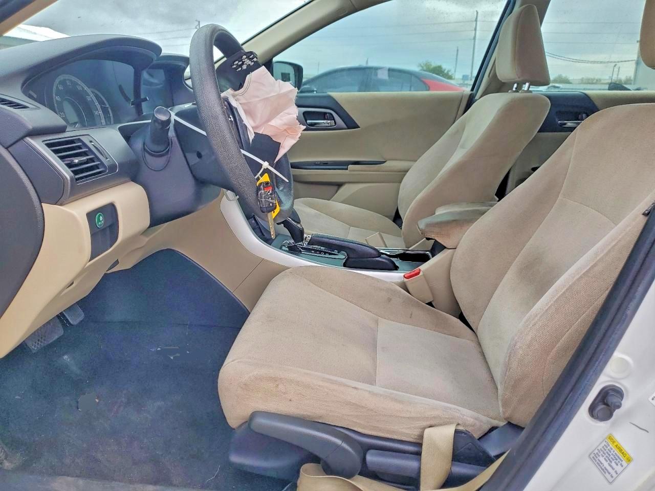 2013 HONDA ACCORD LX photo 7