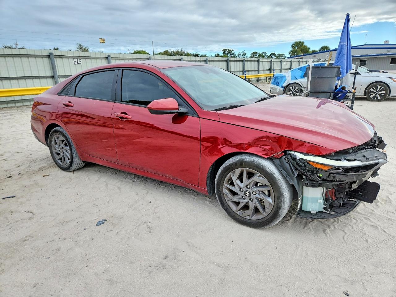 2024 HYUNDAI ELANTRA SEL photo 4
