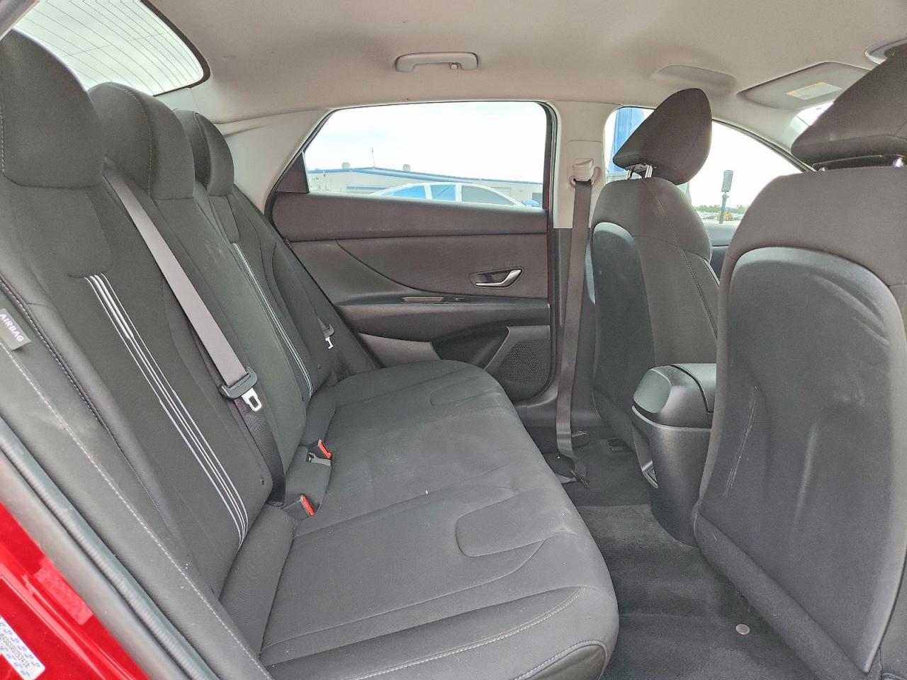2024 HYUNDAI ELANTRA SEL photo 10