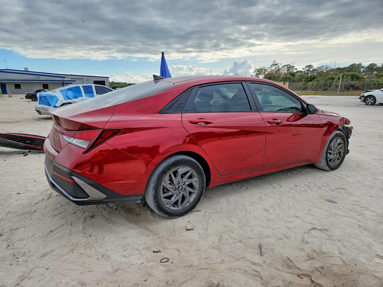 2024 HYUNDAI ELANTRA SEL photo 3
