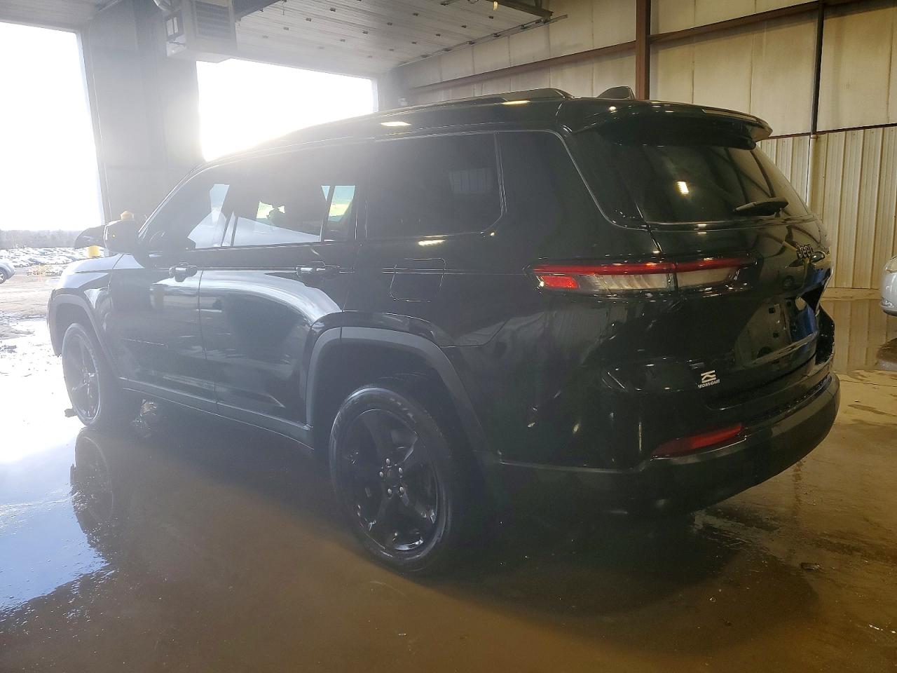2023 JEEP GRAND CHEROKEE L LAREDO photo 2