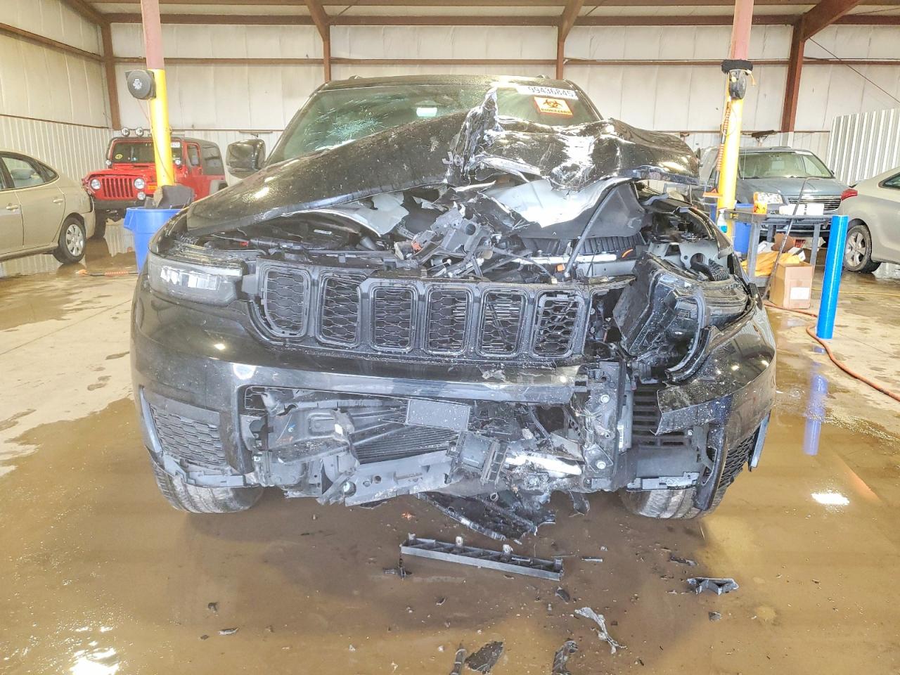 2023 JEEP GRAND CHEROKEE L LAREDO photo 5