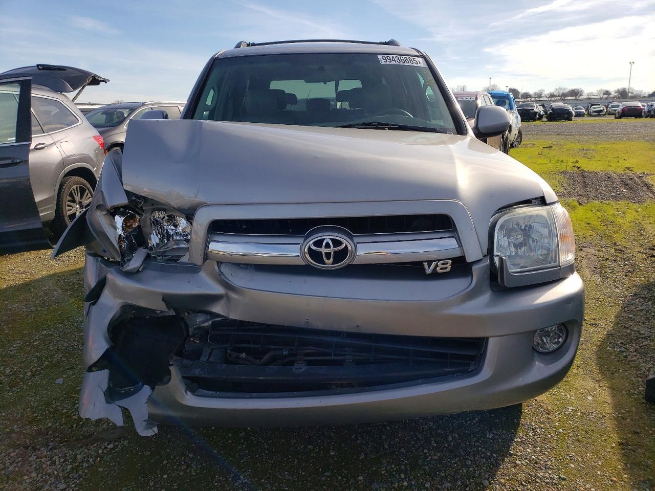 2006 TOYOTA SEQUOIA SR5 photo 5