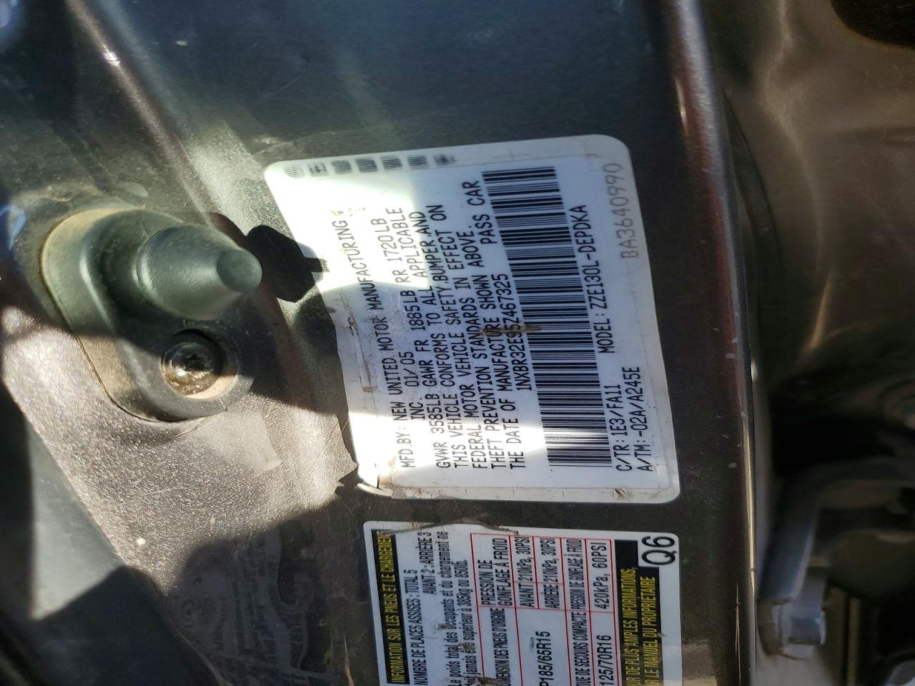 2005 TOYOTA COROLLA CE photo 12
