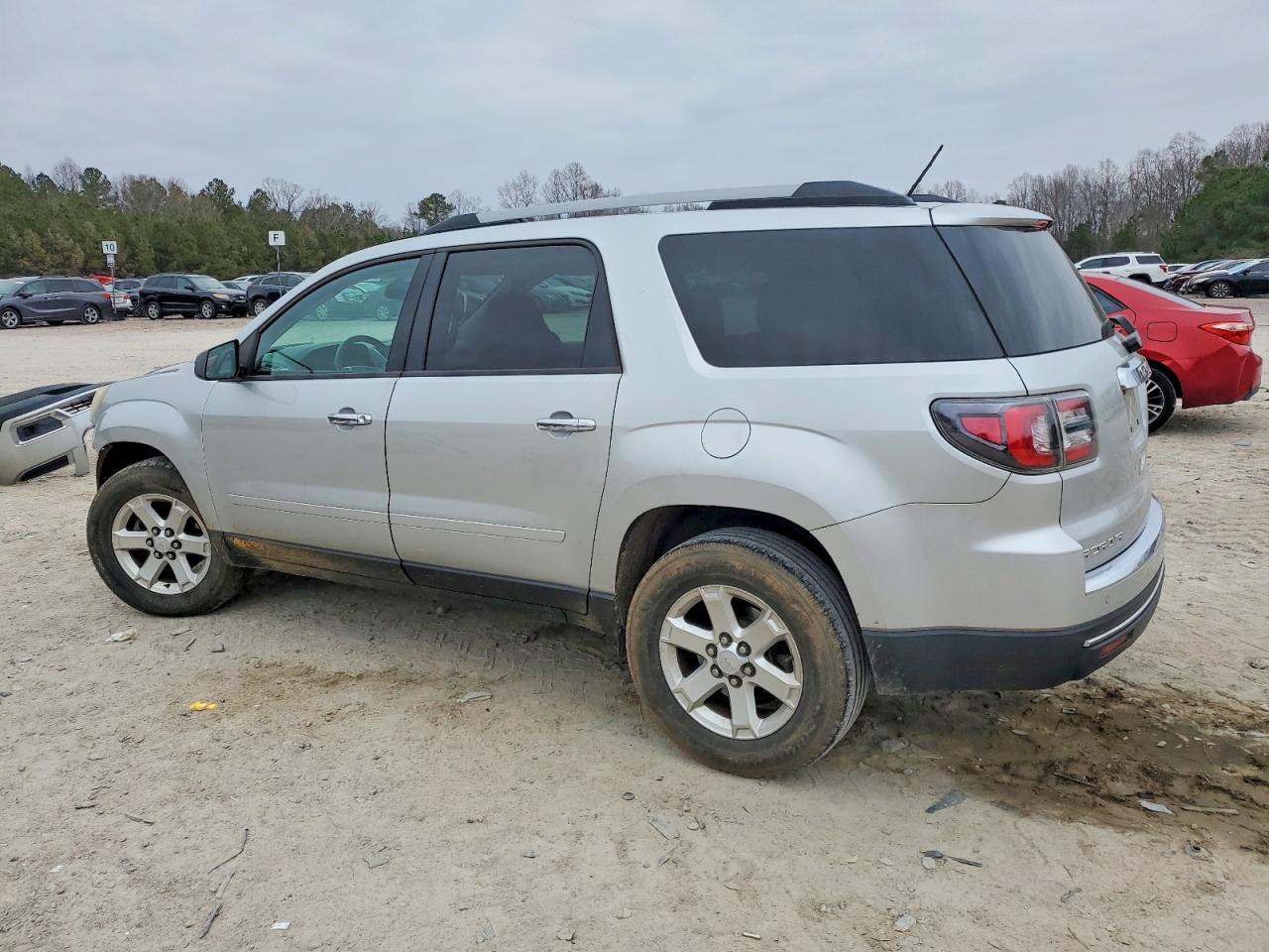 2015 GMC ACADIA SLE photo 2