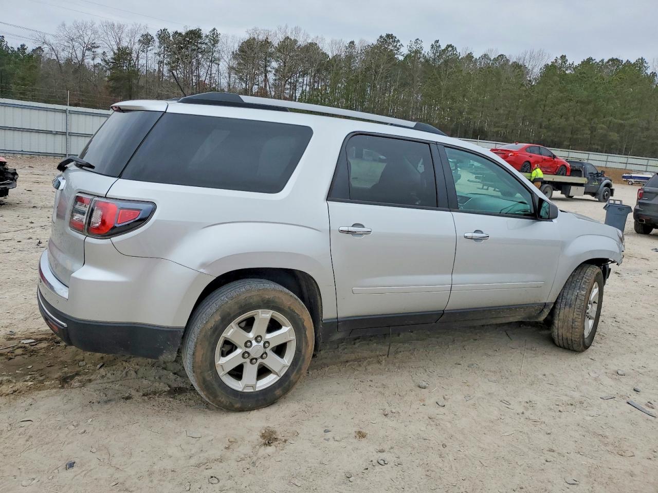 2015 GMC ACADIA SLE photo 3