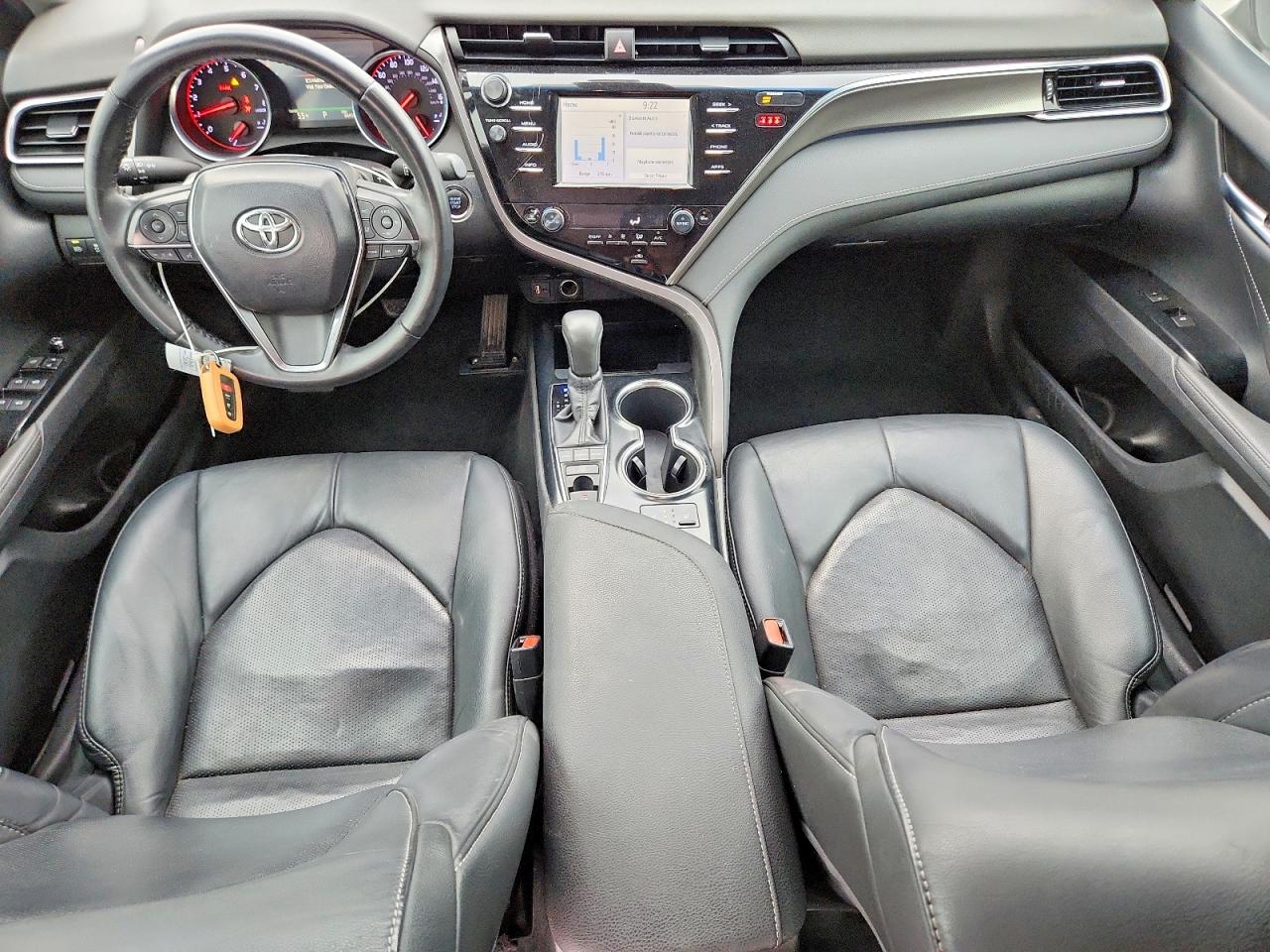 2018 TOYOTA CAMRY XSE photo 8