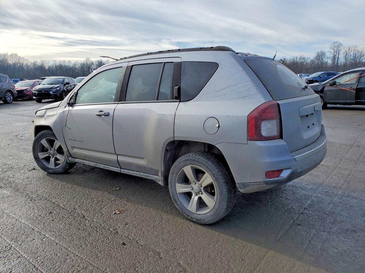 2016 JEEP COMPASS LATITUDE photo 2