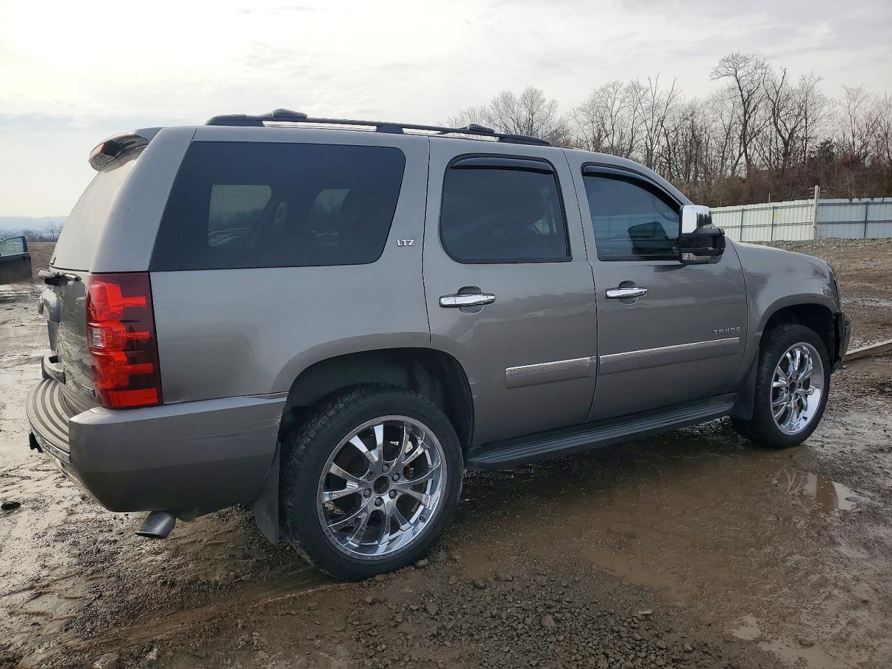 2012 CHEVROLET TAHOE K1500 LTZ photo 3