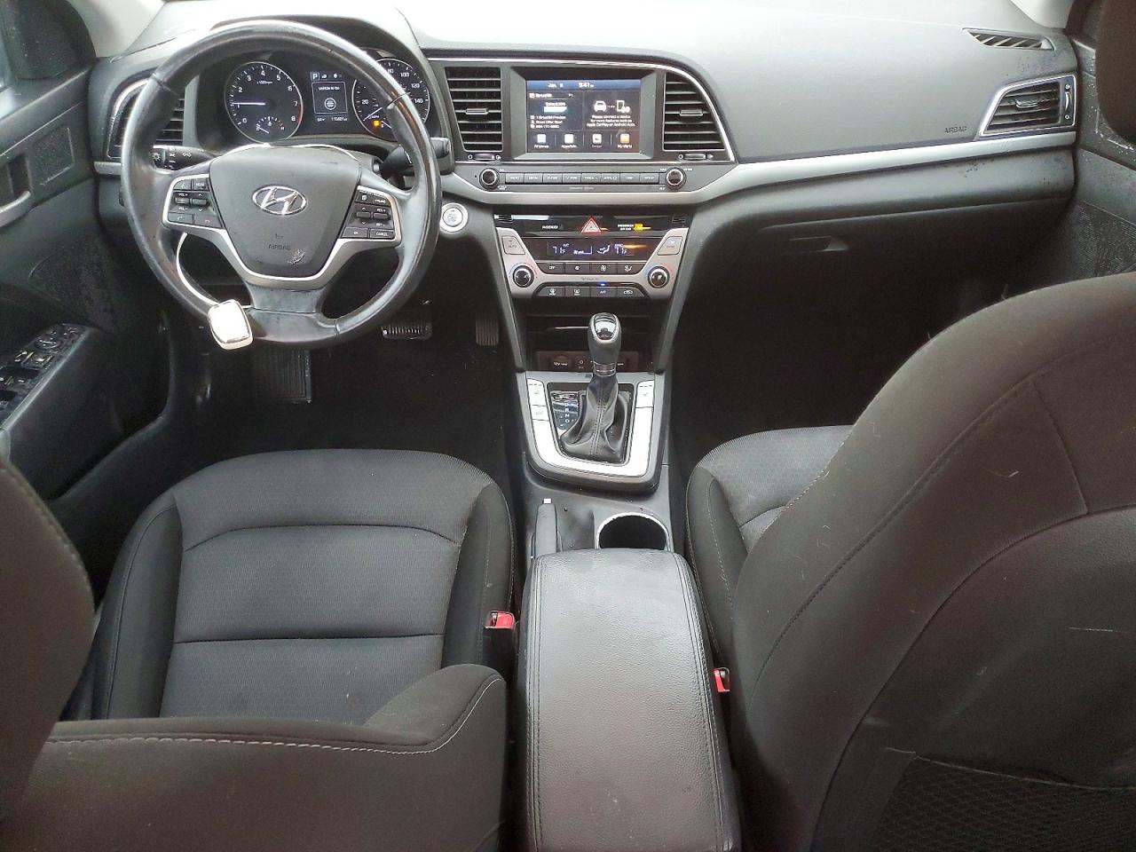 2017 HYUNDAI ELANTRA SE photo 8