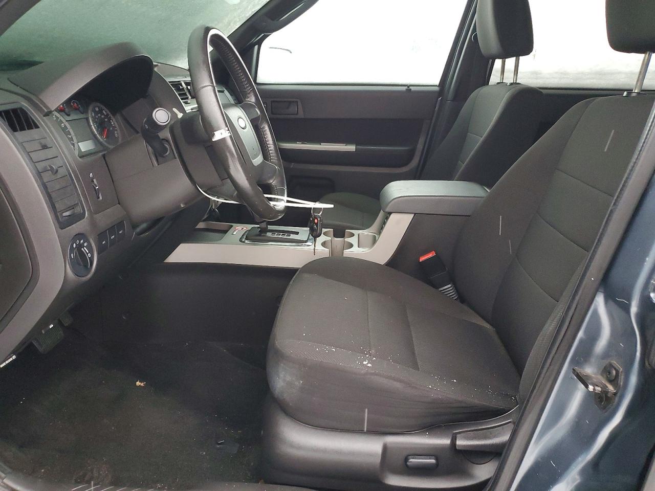 2010 FORD ESCAPE XLT photo 13