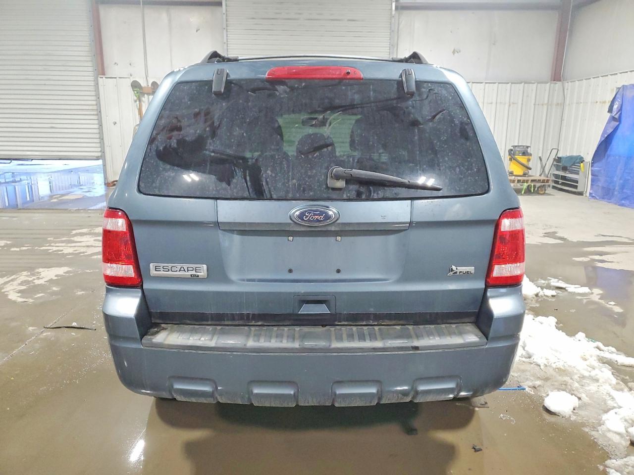 2010 FORD ESCAPE XLT photo 11