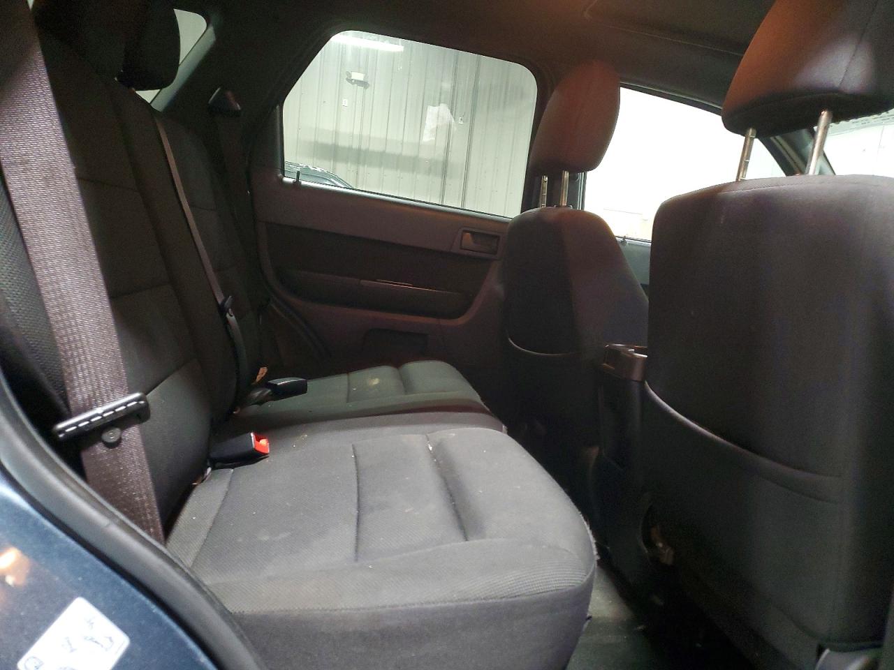 2010 FORD ESCAPE XLT photo 21