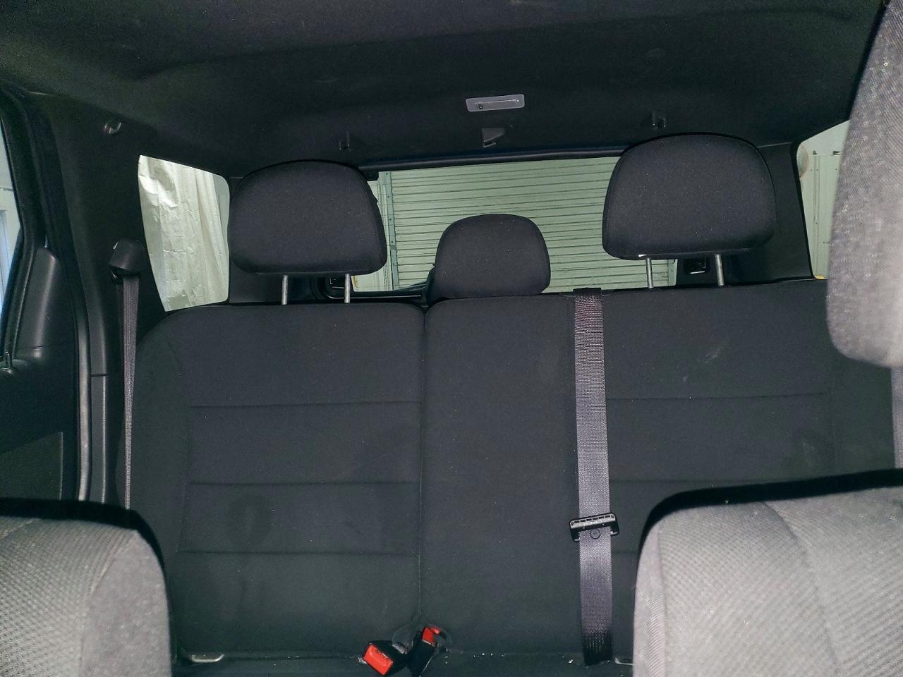 2010 FORD ESCAPE XLT photo 19