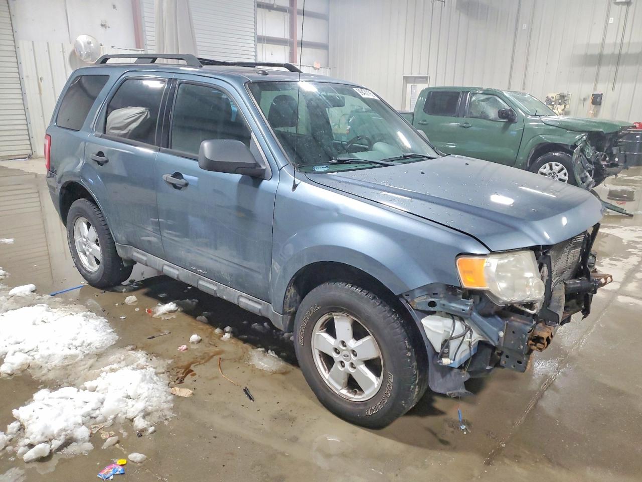 2010 FORD ESCAPE XLT photo 7