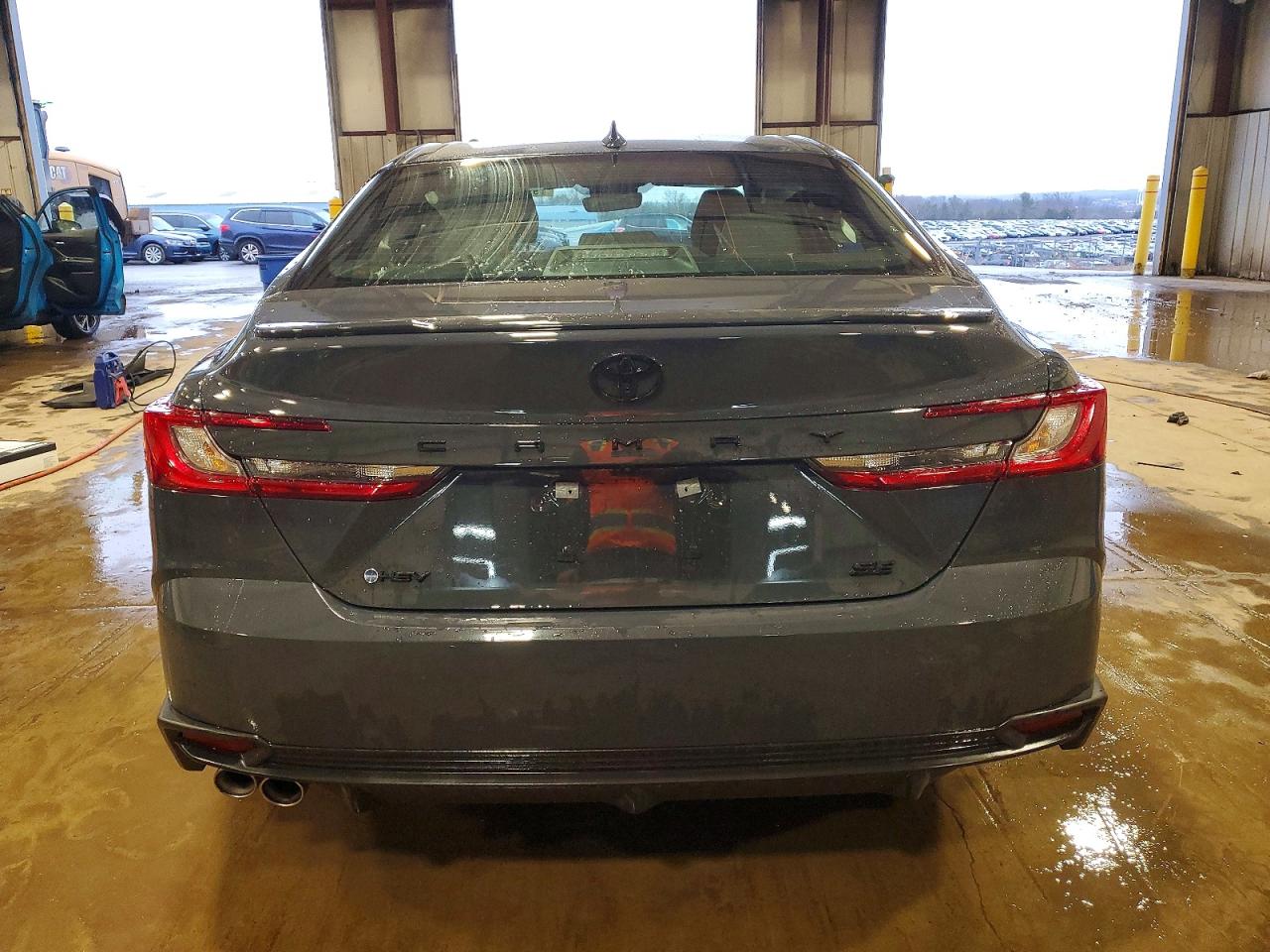 2026 TOYOTA CAMRY SE photo 6