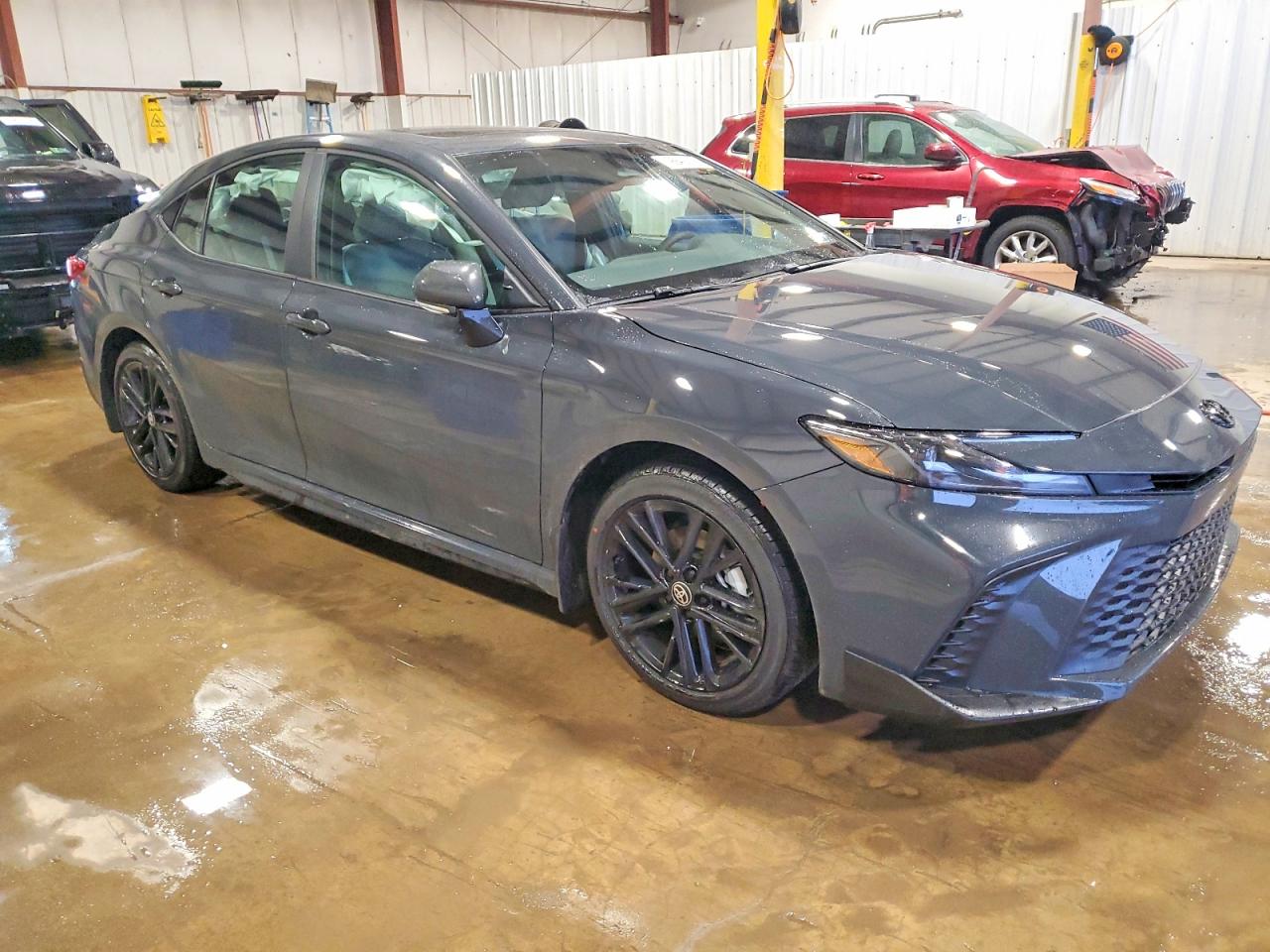 2026 TOYOTA CAMRY SE photo 4