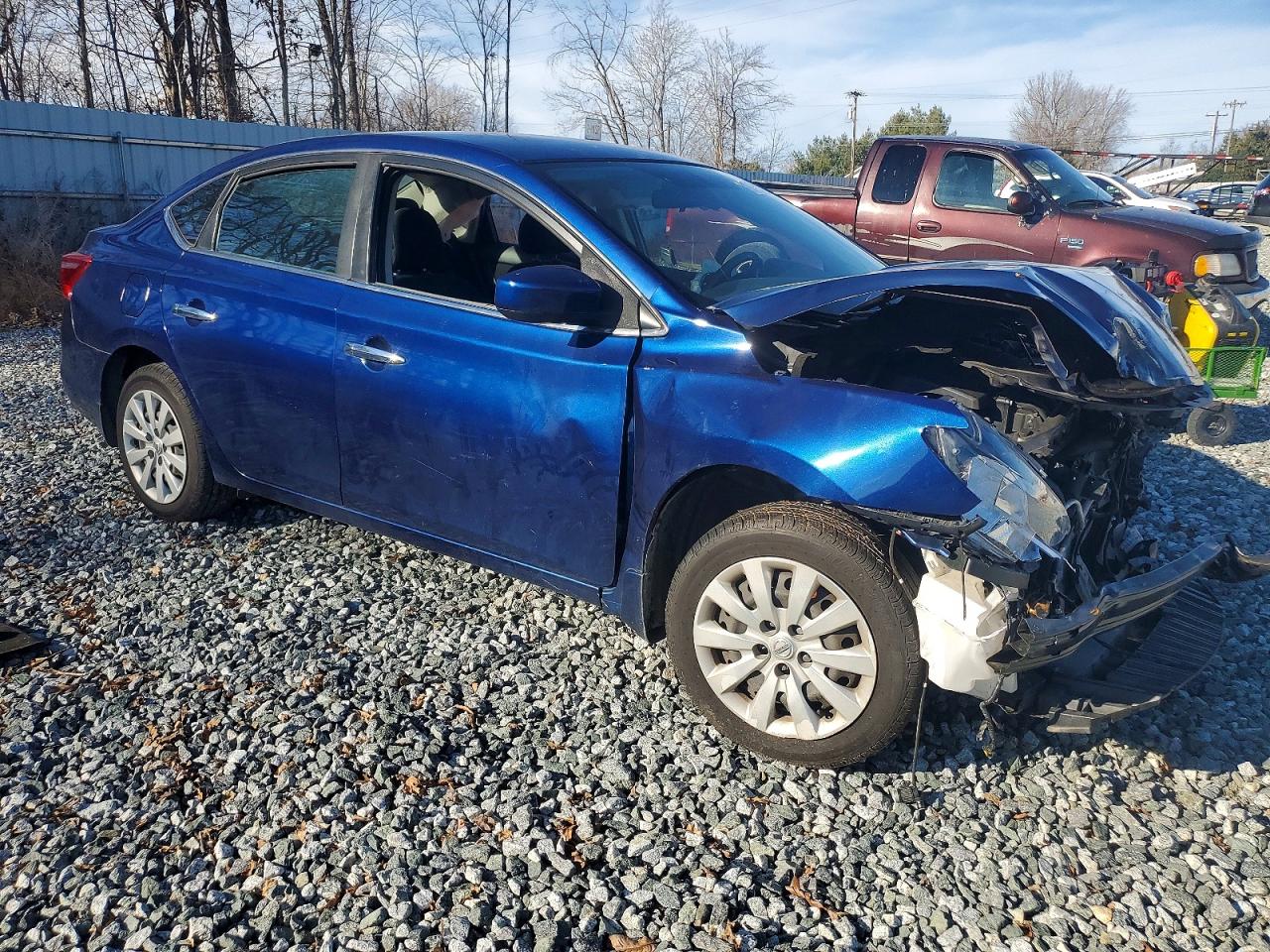 2019 NISSAN SENTRA S photo 4