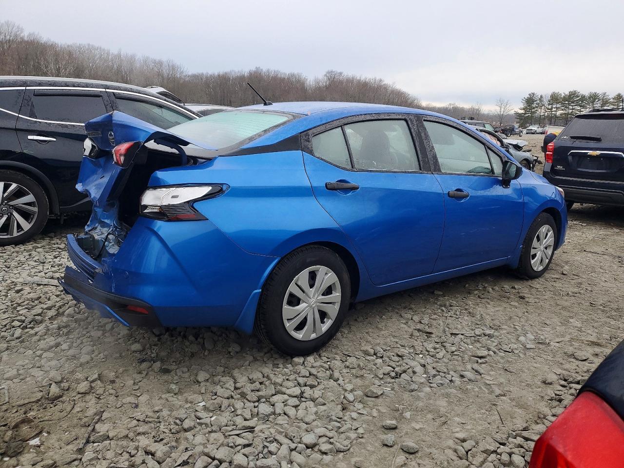 2021 NISSAN VERSA S photo 5