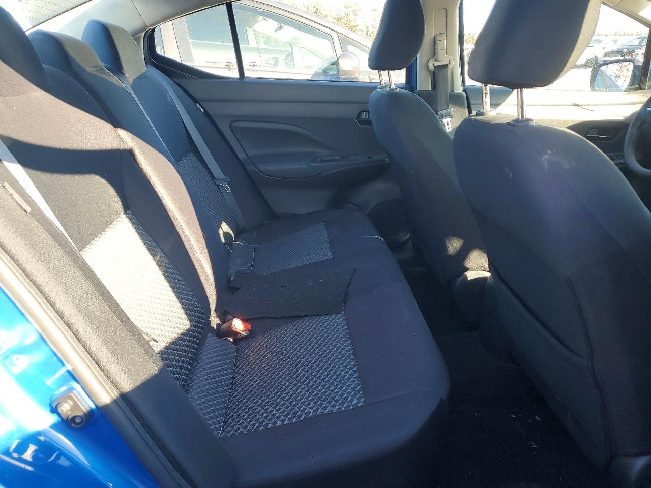 2021 NISSAN VERSA S photo 19