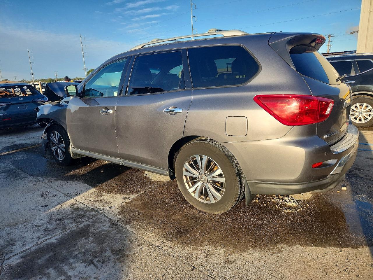 2017 NISSAN PATHFINDER S photo 3