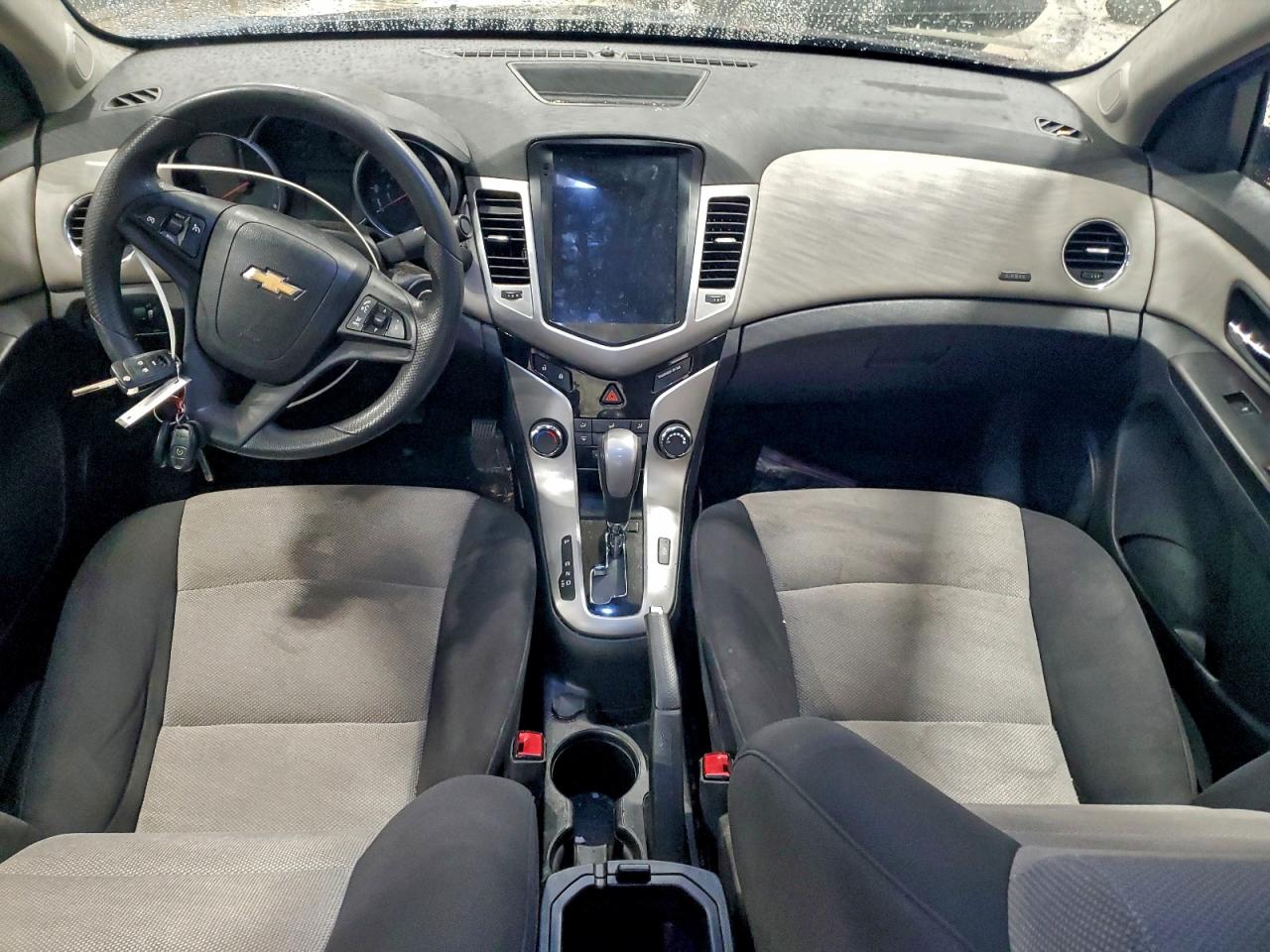2014 CHEVROLET CRUZE LS photo 8
