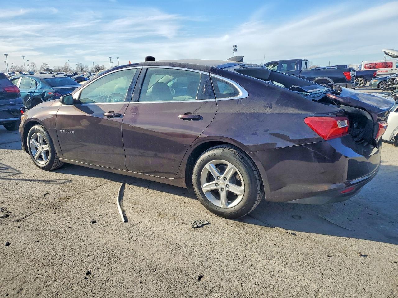 2020 CHEVROLET MALIBU LS photo 2