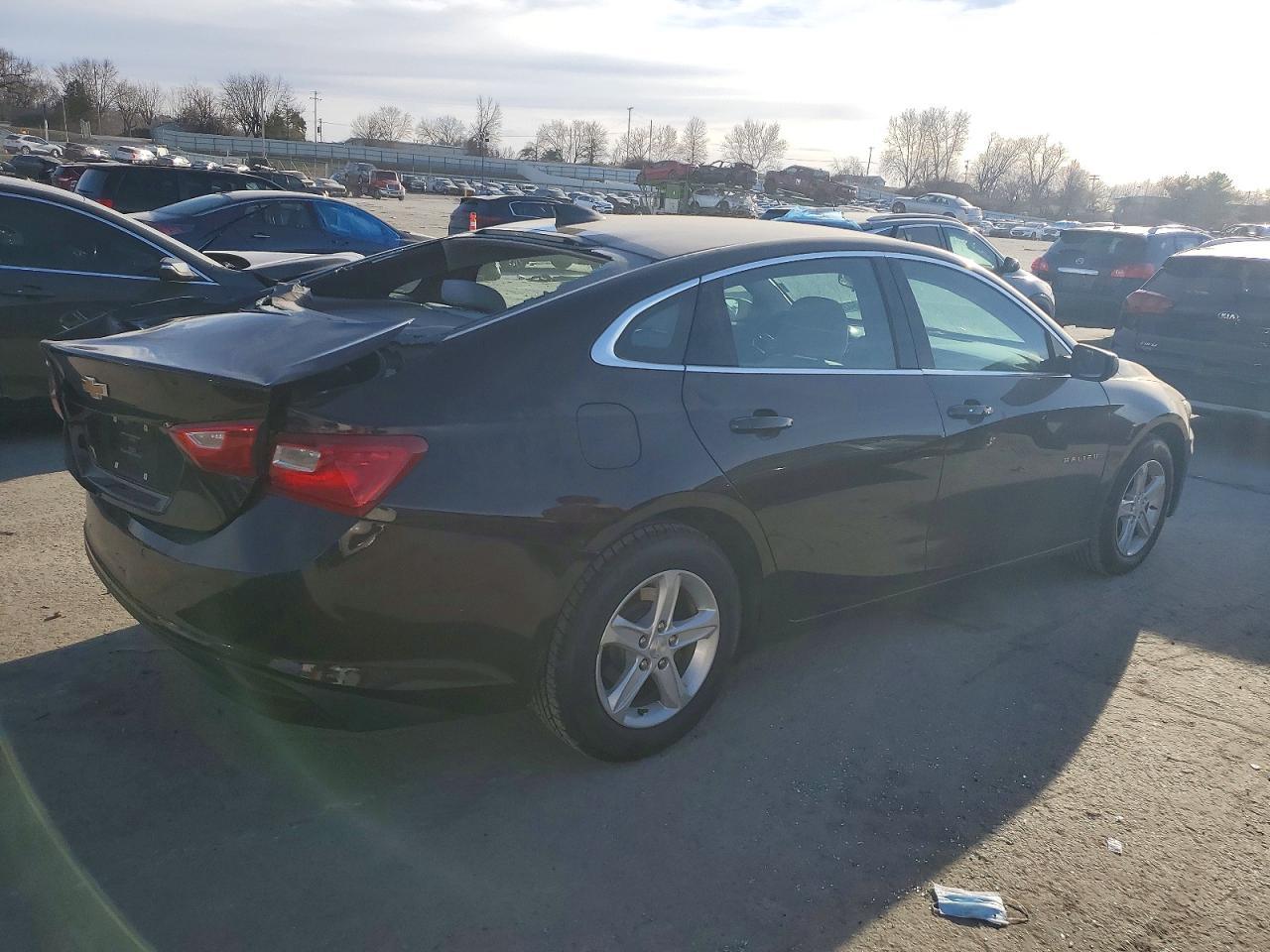 2020 CHEVROLET MALIBU LS photo 3