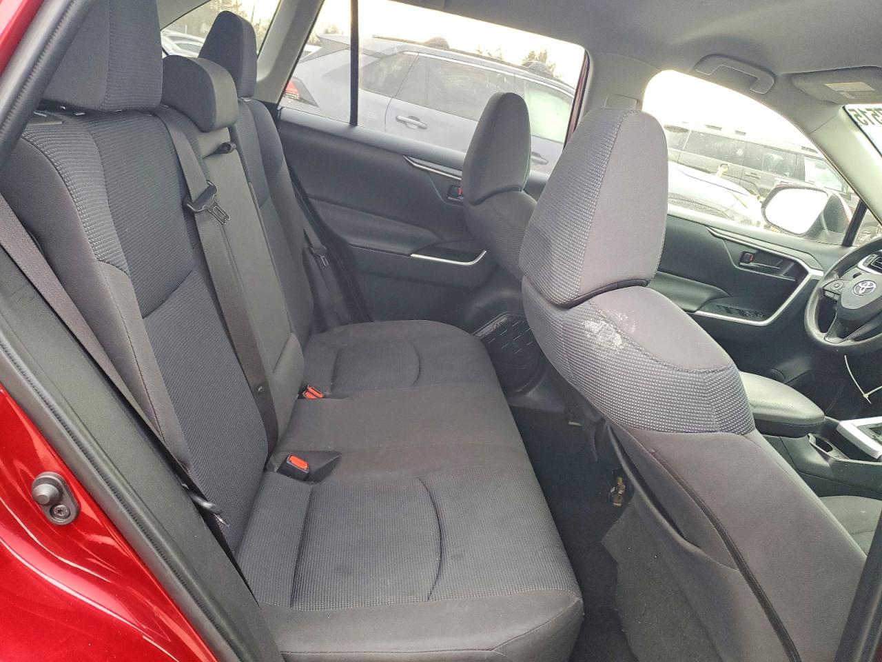 2019 TOYOTA RAV4 LE photo 11